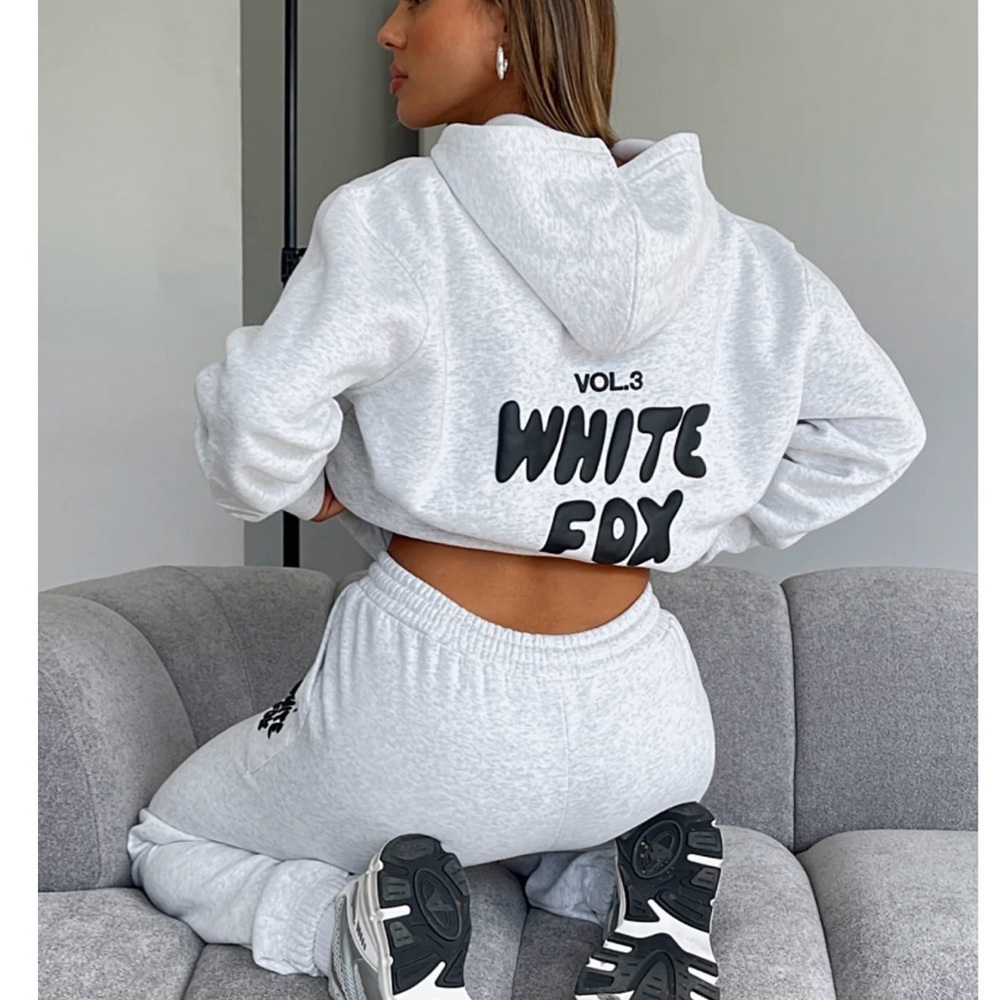 White Fox Gray Hoodie xs/s NWT
